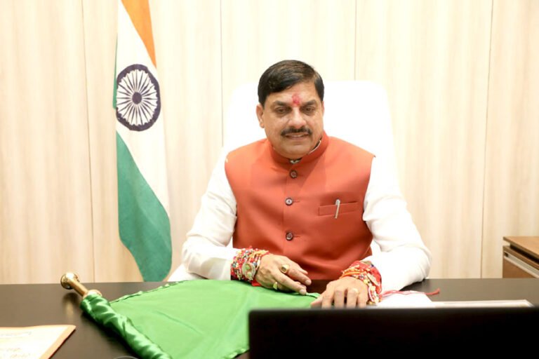 भारतीय रेलवे गढ़ रही है नए-नए कीर्तिमान : मुख्यमंत्री डॉ. यादव