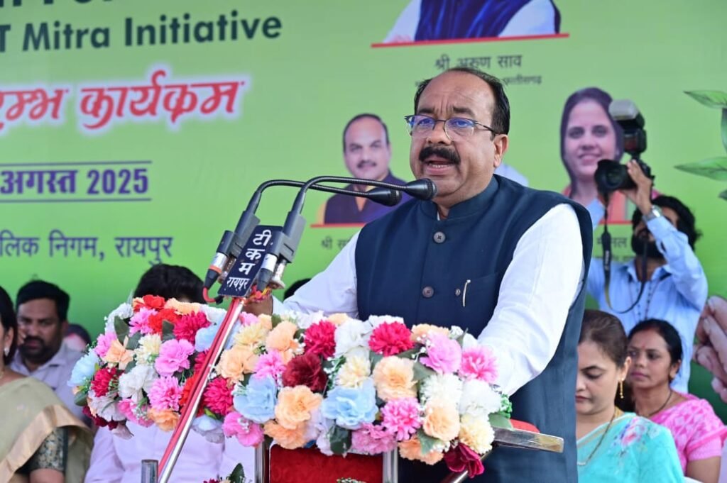 पर्यावरण के प्रति जागरूक हो ज्यादा से ज्यादा संख्या में लगाएं पौधे – अरुण साव