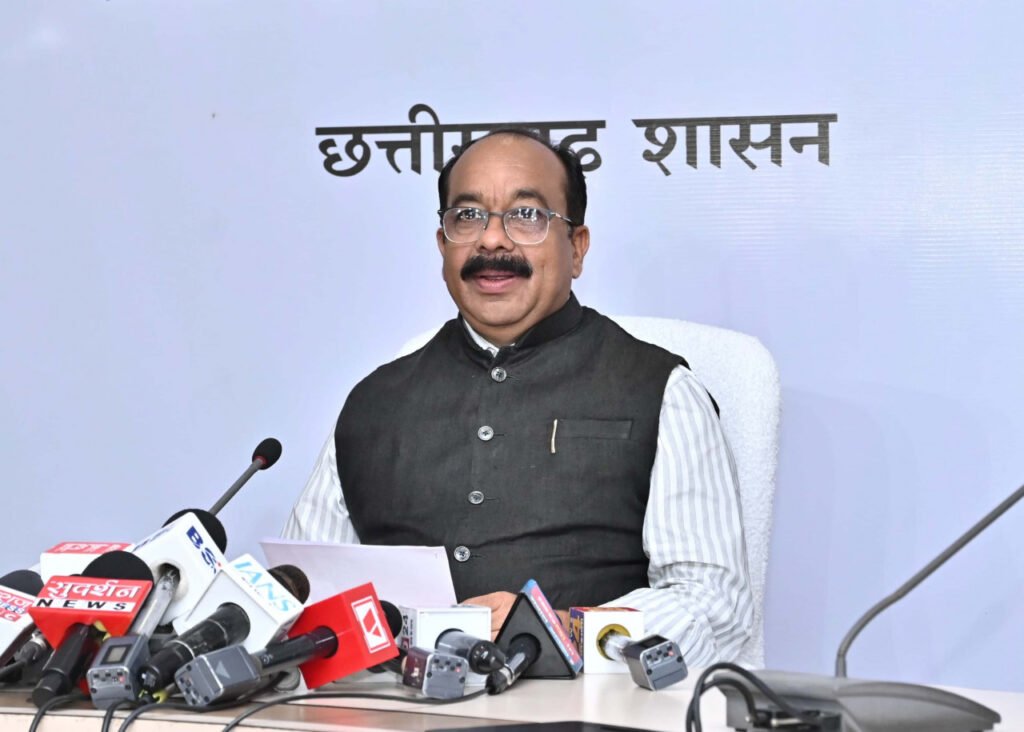 रेशम उत्पादन में छत्तीसगढ़ को पहले पायदान पर लाना हैः उपमुख्यमंत्री अरुण साव