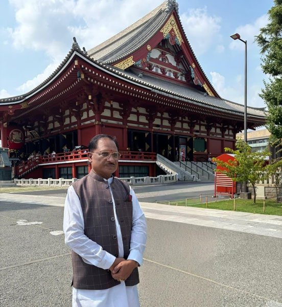 मुख्यमंत्री साय ने जापान पहुंचने के बाद सबसे पहले टोक्यो स्थित ऐतिहासिक असाकुसा मंदिर में की पूजा-अर्चना