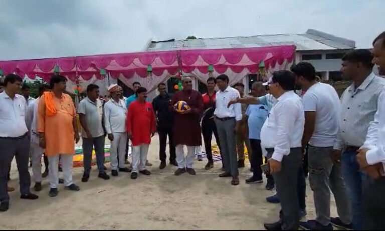 कानपुर देहातः राष्ट्रीय खेल दिवस पर कैबिनेट मंत्री संजय निषाद ने खिलाड़ियों को किया सम्मानित