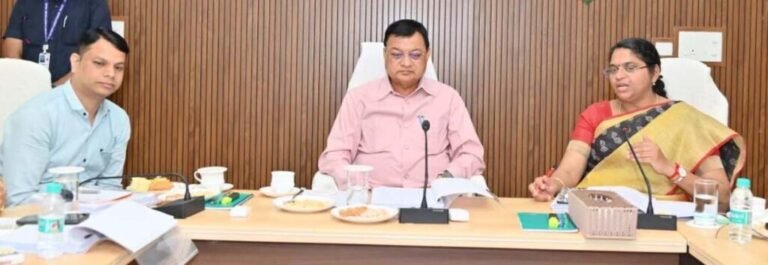 मदिरा के अवैध विक्रय और परिवहन पर नियंत्रण करना सुनिश्चित करें: आबकारी मंत्री देवांगन