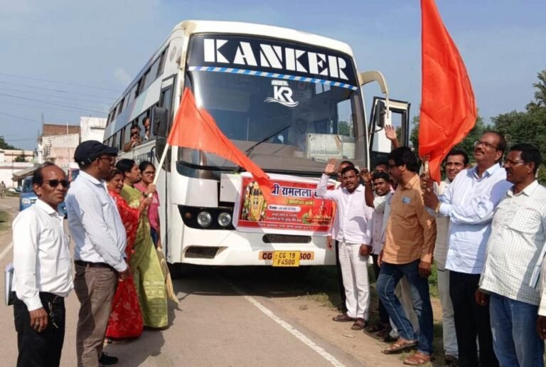 श्रीरामलला दर्शन के लिए 72 श्रद्धालु रवाना