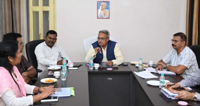 छत्तीसगढ़ खाद्य आयोग के अध्यक्ष संदीप शर्मा की अध्यक्षता में समीक्षा बैठक संपन्न