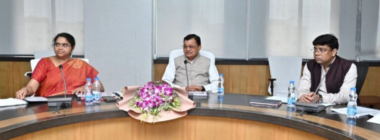 शराब दुकानों में जल्द लागू होगी कैशलेश व्यवस्था