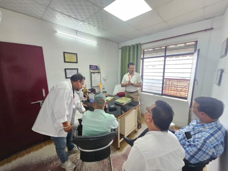 उत्तराखंड: ‘स्वस्थ नारी, सशक्त परिवार’ अभियान, स्वास्थ्य शिविरों का लाभ उठा रहे आमजन