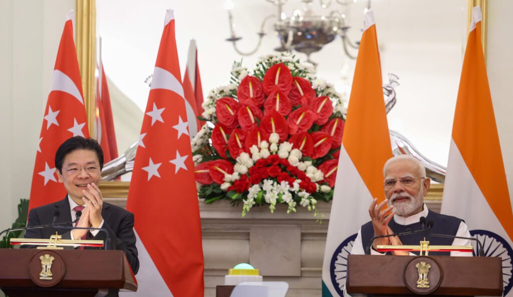 प्रधानमंत्री ने सिंगापुर के प्रधानमंत्री लॉरेंस वोंग को भारत में उनके विश्वास व्यक्त करने के लिए धन्यवाद दिया