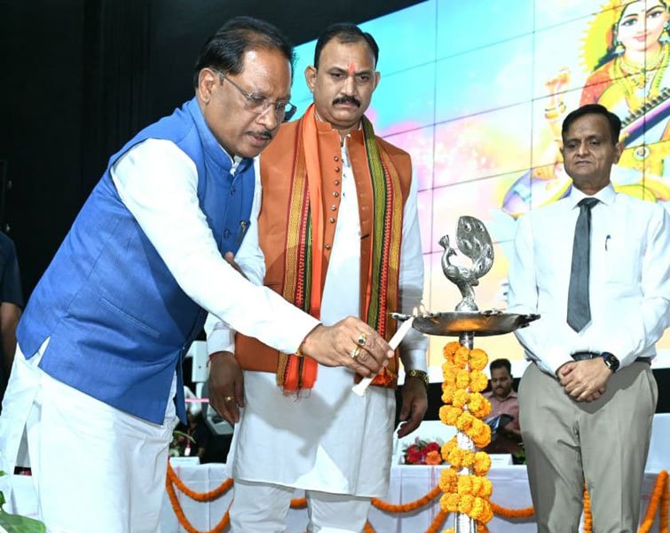 मुख्यमंत्री विष्णु देव साय ने किया एरोकॉन 2025 का शुभारंभ, कैंसर उपचार और शोध में मिलेगी नई दिशा