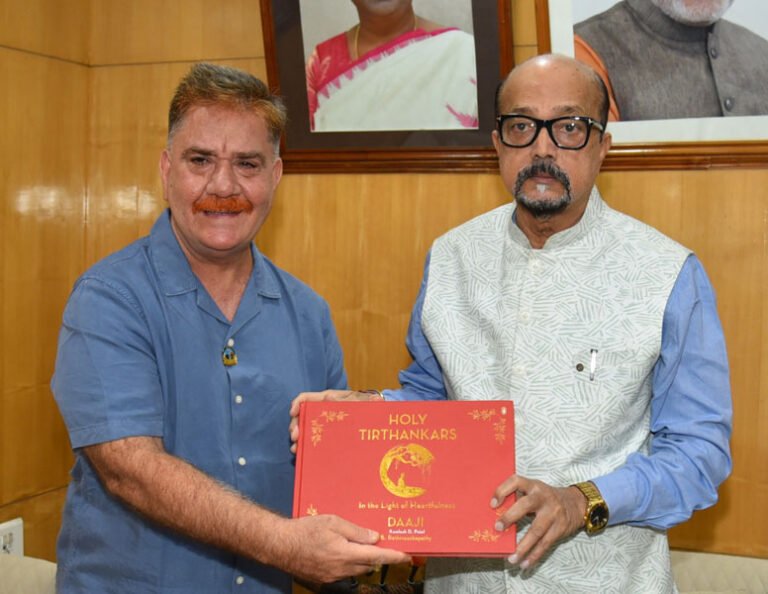 राज्यपाल डेका से हार्टफुलनेस संस्थान के डायरेक्टर चॉवला ने की सौजन्य भेंट