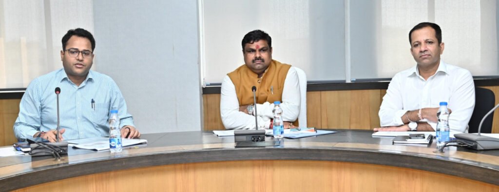 हाईस्कूल और हायर सेकेण्डरी के परिणाम सुधार के लिए ठोस प्रयास करें : शिक्षा मंत्री गजेन्द्र यादव