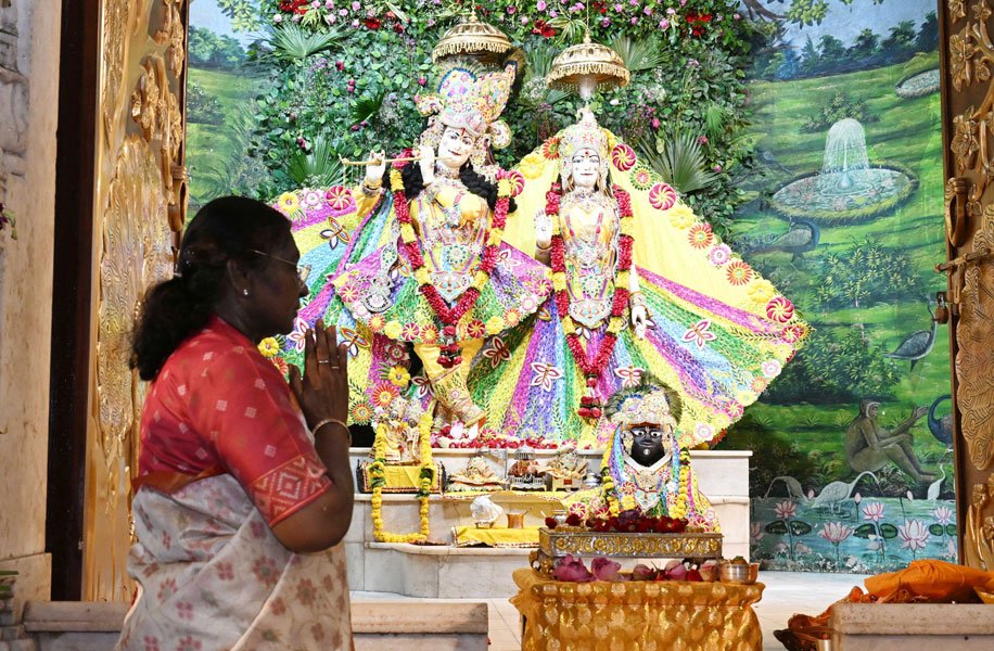 राष्ट्रपति ने वृंदावन और मथुरा का दौरा किया