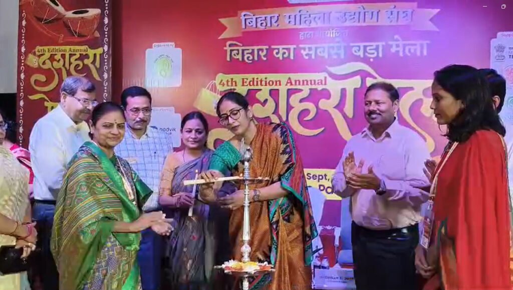 ज्ञान भवन में शुरू हुआ वार्षिक दशहरा मेला 2025