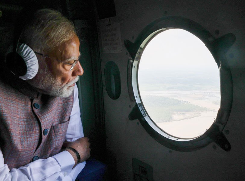 प्रधानमंत्री नरेन्द्र मोदी ने पंजाब के बाढ़ प्रभावित इलाकों का हवाई सर्वेक्षण किया