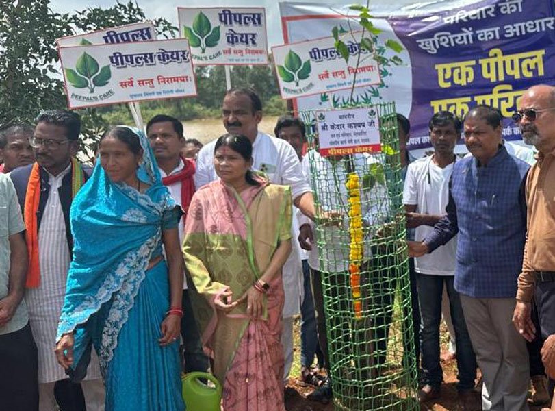 पीपल्स केयर द्वारा ‘एक पीपल एक परिवार’ एक पुण्य कार्यक्रम: वन मंत्री केदार कश्यप