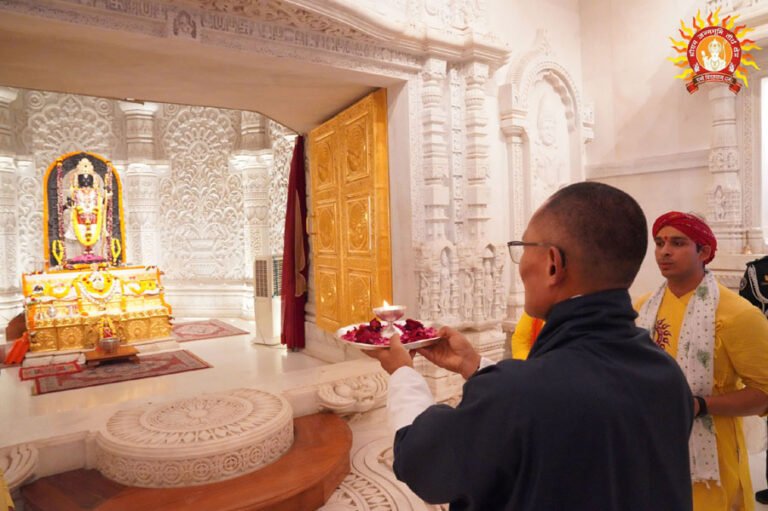 भूटान के प्रधानमंत्री ने राम जन्मभूमि मंदिर में  दर्शन किए; प्रधानमंत्री नरेंद्र मोदी ने इस पहल का स्वागत किया