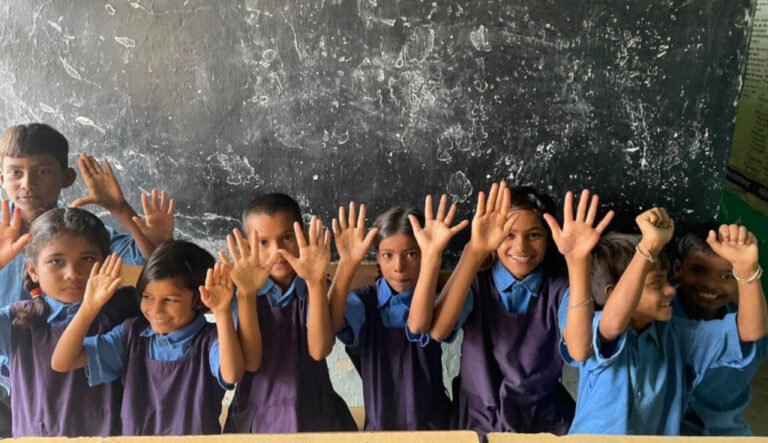 युक्तियुक्तकरण से एकल शिक्षकीय खरगा स्कूल को मिला दो शिक्षक