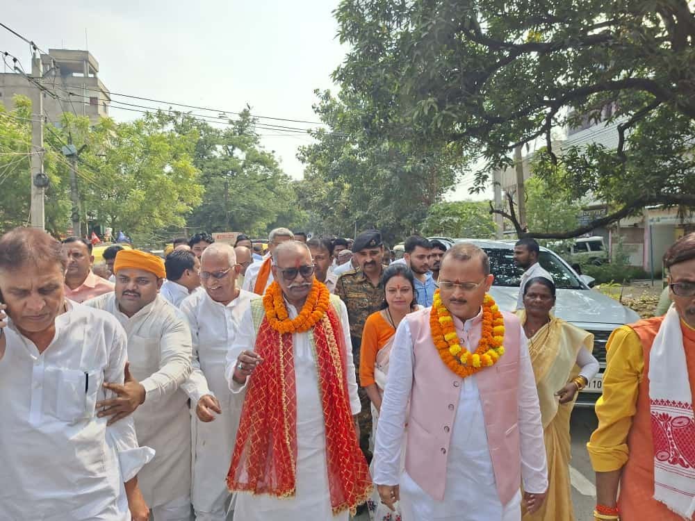 जहानाबाद विधानसभा सीट से एनडीए प्रत्याशी चंदेश्वर प्रसाद चंद्रवंशी ने किया नामांकन