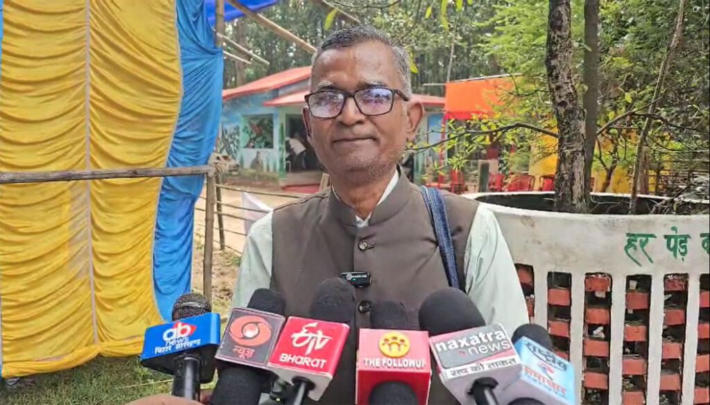 डॉ मनोज कुमार को जिला प्रशासन ने पद्मश्री देने की अनुशंसा की