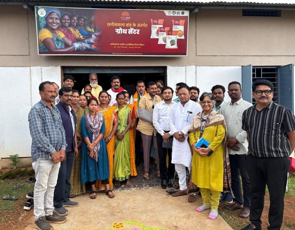 उपमुख्यमंत्री विजय शर्मा ने तुरेनार के ग्रोथ सेंटर का किया निरीक्षण