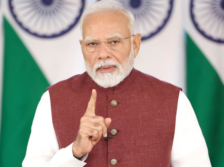 प्रधानमंत्री नरेन्द्र मोदी ने नेपाल में मूसलाधार वर्षा के कारण हुई जान-माल की हानि पर शोक व्यक्त किया