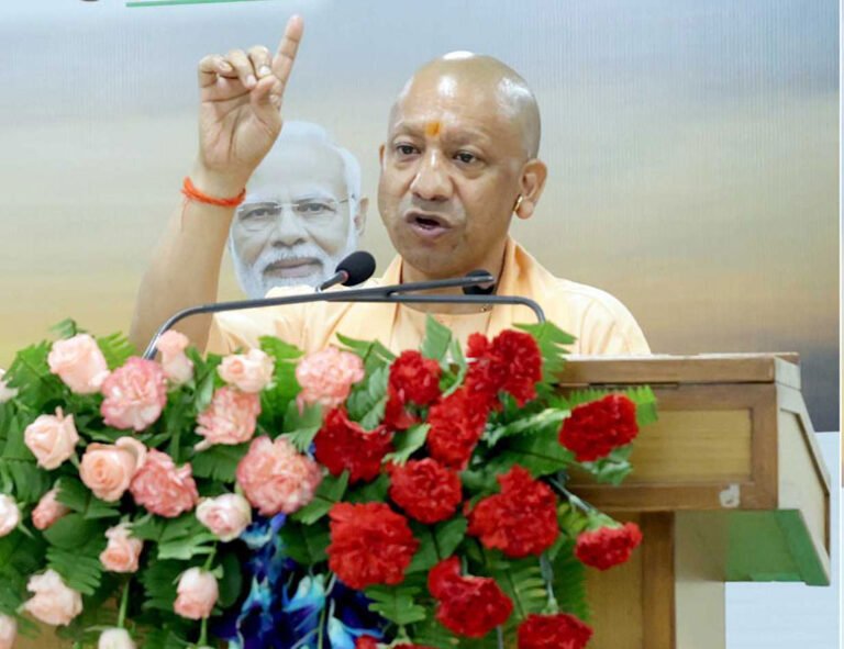 लखनऊः सीएम योगी ने मिशन शक्ति 5.0 के तहत 15 सेवा केंद्रों का उद्घाटन किया, नारी स्वावलंबन और मातृशक्ति को दी नई मजबूती