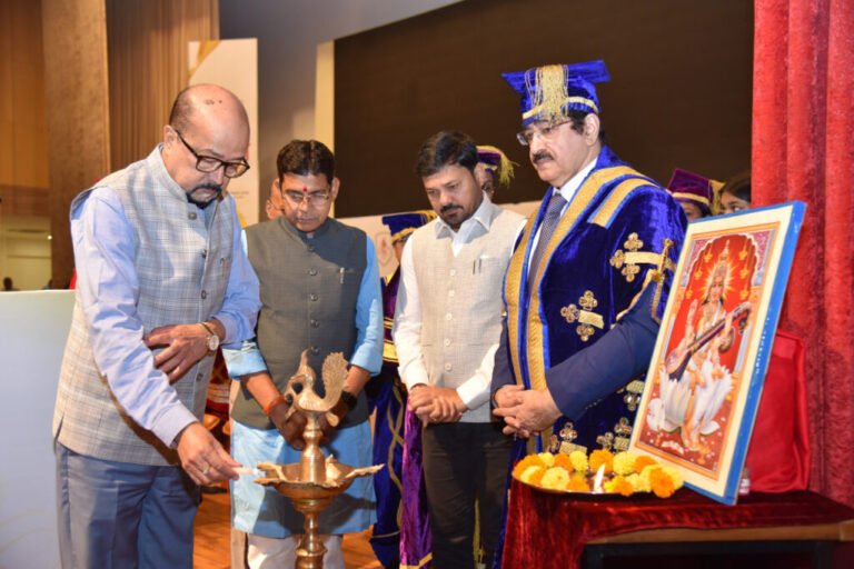 छत्तीसगढ़ हर क्षेत्र में आगे बढ रहा है- राज्यपाल डेका