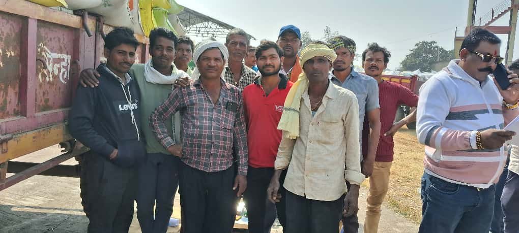 3100 रुपये प्रति क्विंटल धान खरीदी से किसानों में नई उमंग — उपार्जन केंद्रों में सुगम, पारदर्शी व्यवस्था से बढ़ा विश्वास