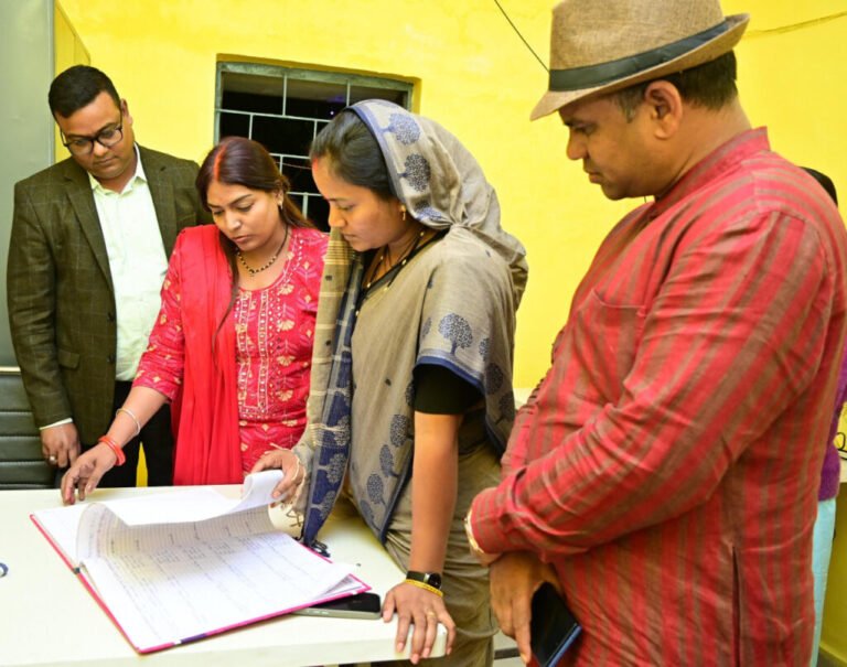 मंत्री श्रीमती लक्ष्मी राजवाड़े ने सखी वन स्टॉप सेंटर और नशा मुक्ति केंद्र का किया निरीक्षण