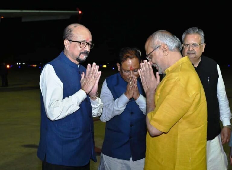 उपराष्ट्रपति राधाकृष्णन को एयरपोर्ट में दी गई बिदाई