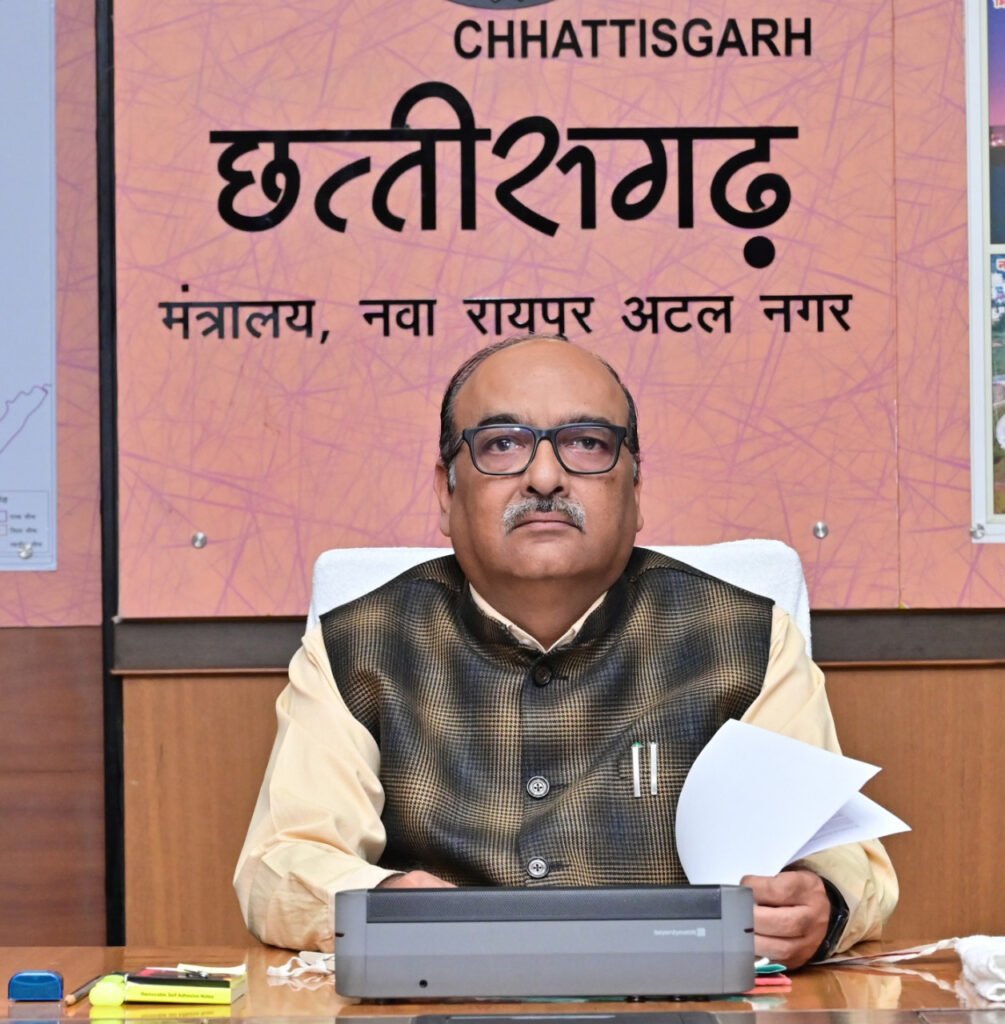 राष्ट्रपति के बस्तर प्रवास की तैयारियों को लेकर मुख्य सचिव ने ली अधिकारियों की बैठक