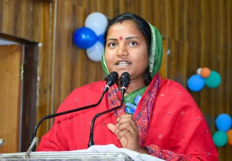 स्वामी विवेकानंद के विचारों से ही होगा सशक्त भारत का निर्माण : मंत्री लक्ष्मी राजवाड़े