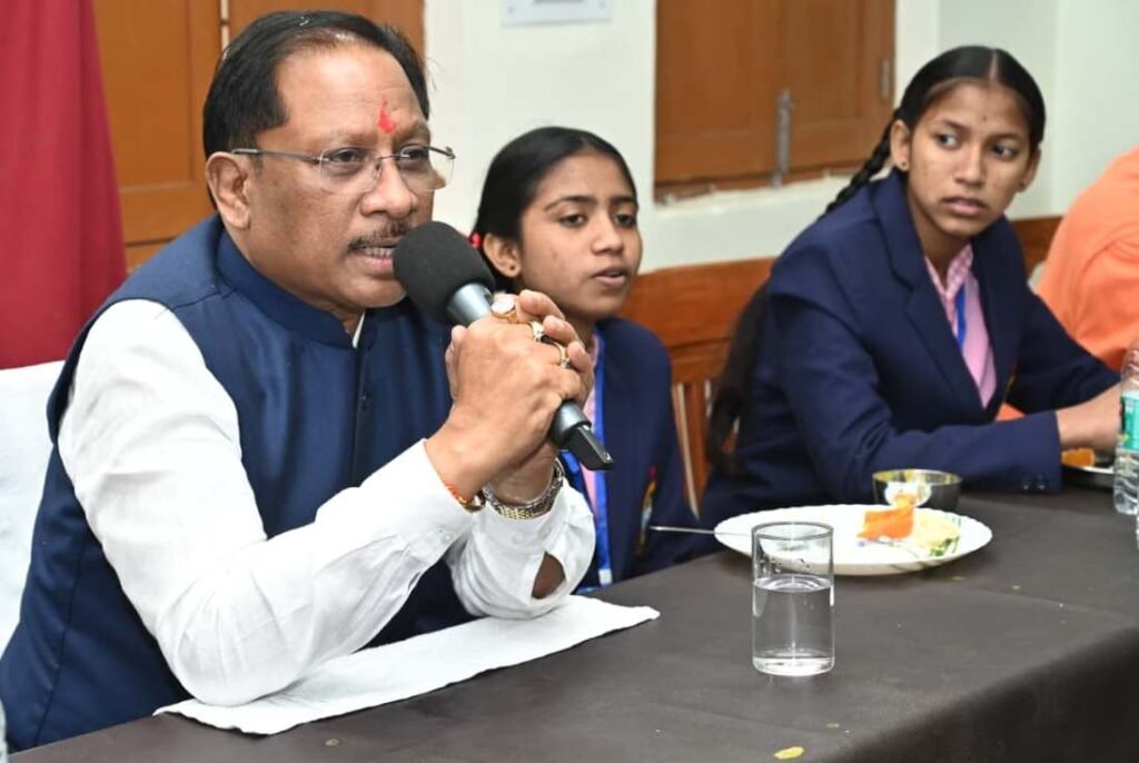 शिक्षा के बिना मानव जीवन अधूरा: मुख्यमंत्री साय