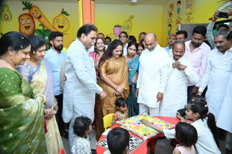 रायपुर पश्चिम में ‘स्मार्ट अधोसंरचना’ का स्वर्णिम अभ्युदय: विधायक राजेश मूणत ने टाटीबंध में समर्पित किया प्रदेश का सबसे भव्य ‘महतारी सदन’