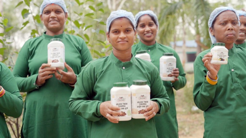 एलोवेरा आधारित पर्सनल केयर उत्पादों से पहचान बना रहा दुगली का वन धन विकास केंद्र