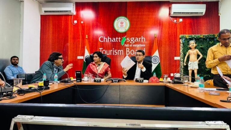 छत्तीसगढ़ फिल्म विकास निगम की अध्यक्ष मोना ‘सेन की अध्यक्षता में फिल्म पॉलिसी’ पर छत्तीसगढ़ पर्यटन बोर्ड में बैठक, सब्सिडी व फिल्म सिटी पर फोकस