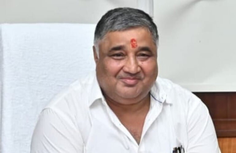 यात्रियों की सुविधा में नया आयाम : पर्यटन मंत्री राजेश अग्रवाल के प्रयास से अंबिकापुर-दुर्ग एक्सप्रेस अब रायपुर स्टेशन के प्लेटफॉर्म-1 से चलेगी