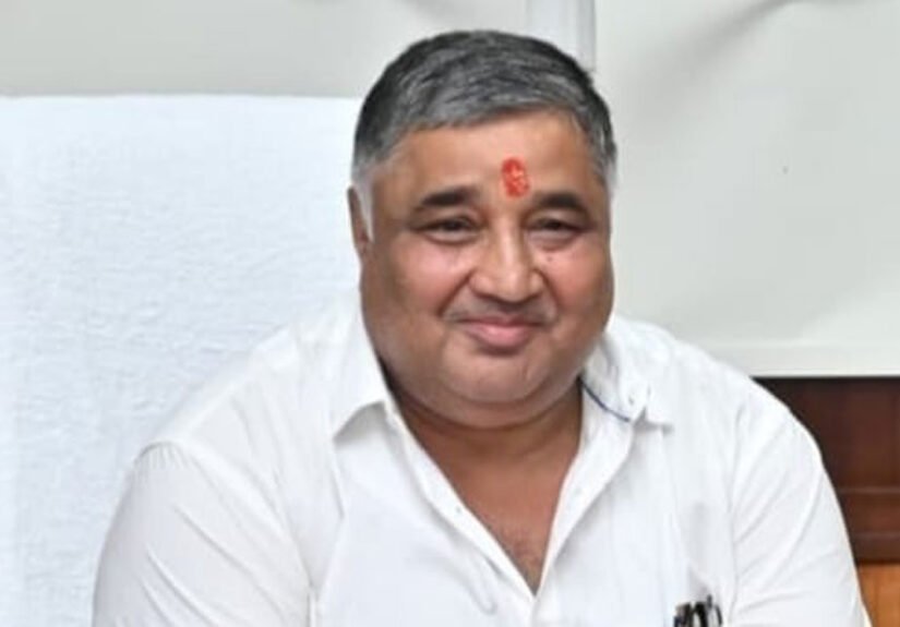 यात्रियों की सुविधा में नया आयाम : पर्यटन मंत्री राजेश अग्रवाल के प्रयास से अंबिकापुर-दुर्ग एक्सप्रेस अब रायपुर स्टेशन के प्लेटफॉर्म-1 से चलेगी