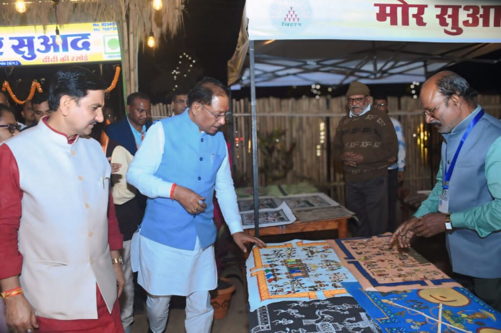 राज्यपाल और मुख्यमंत्री ने केशकाल में सड़क उन्नयन कार्य का लिया जायजा