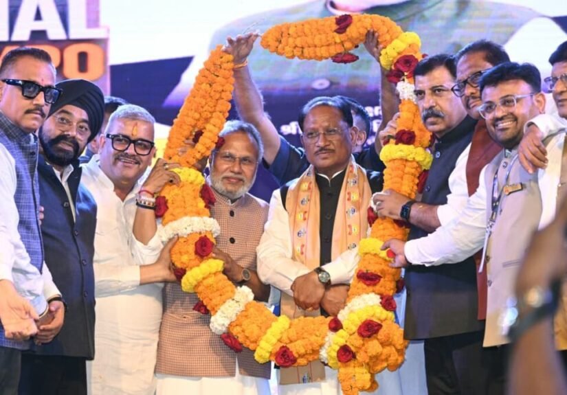 विकसित भारत के संकल्प के साथ विकसित छत्तीसगढ़ की ओर तेजी से बढ़ रहा प्रदेश : व्यापार एवं उद्योग के लिए छत्तीसगढ़ में बना है अनुकूल माहौल – मुख्यमंत्री विष्णुदेव साय