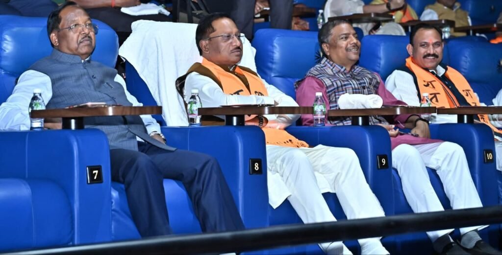 मुख्यमंत्री विष्णु देव साय ने संघ की 100 वर्षों की गौरवगाथा पर आधारित फिल्म ‘शतक’ को छत्तीसगढ़ में टैक्स-फ्री करने की घोषणा की