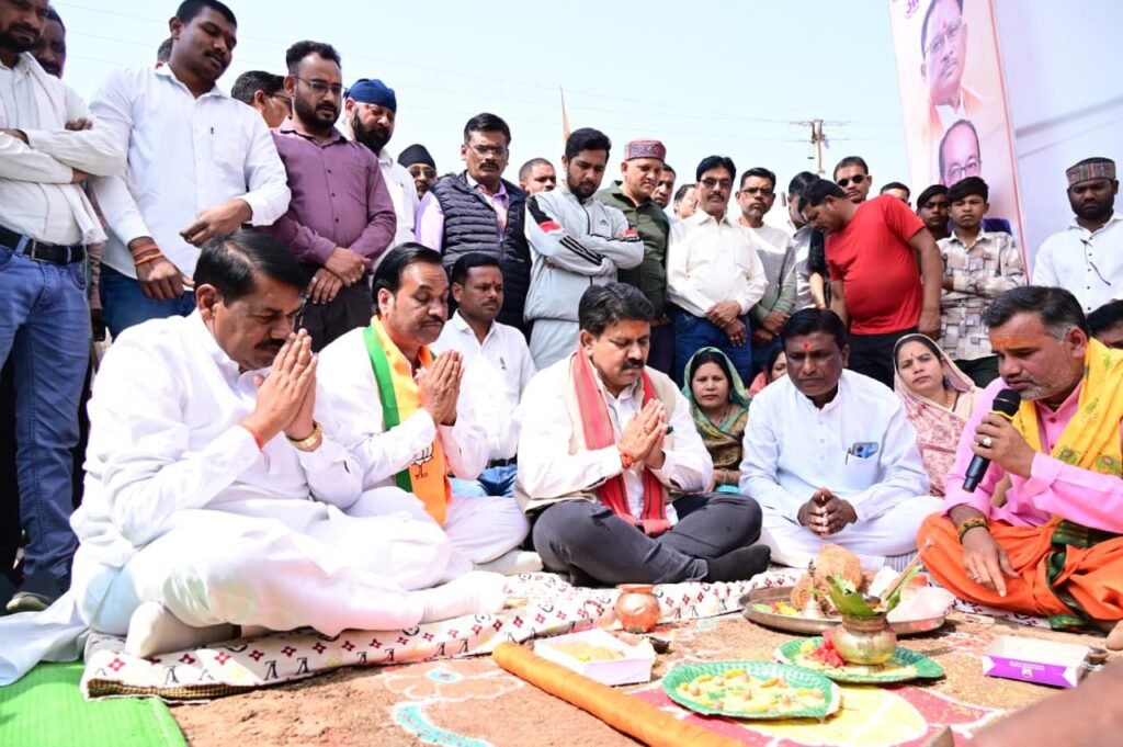 उप मुख्यमंत्री श्री विजय शर्मा ने कवर्धा नगर के विकास के लिए रखी 2.80 करोड़ के निर्माण कार्यों की आधारशिला