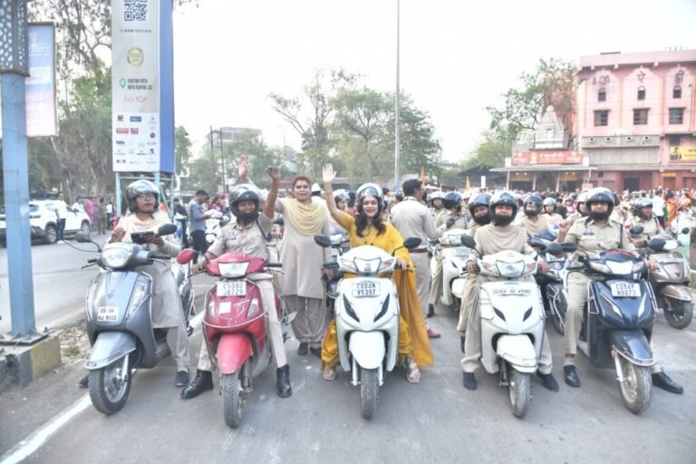 “मैं भारत हूं” थीम पर भव्य बाइक-स्कूटी रैली, गोल्डन बुक ऑफ वर्ल्ड रिकॉर्ड में दर्ज