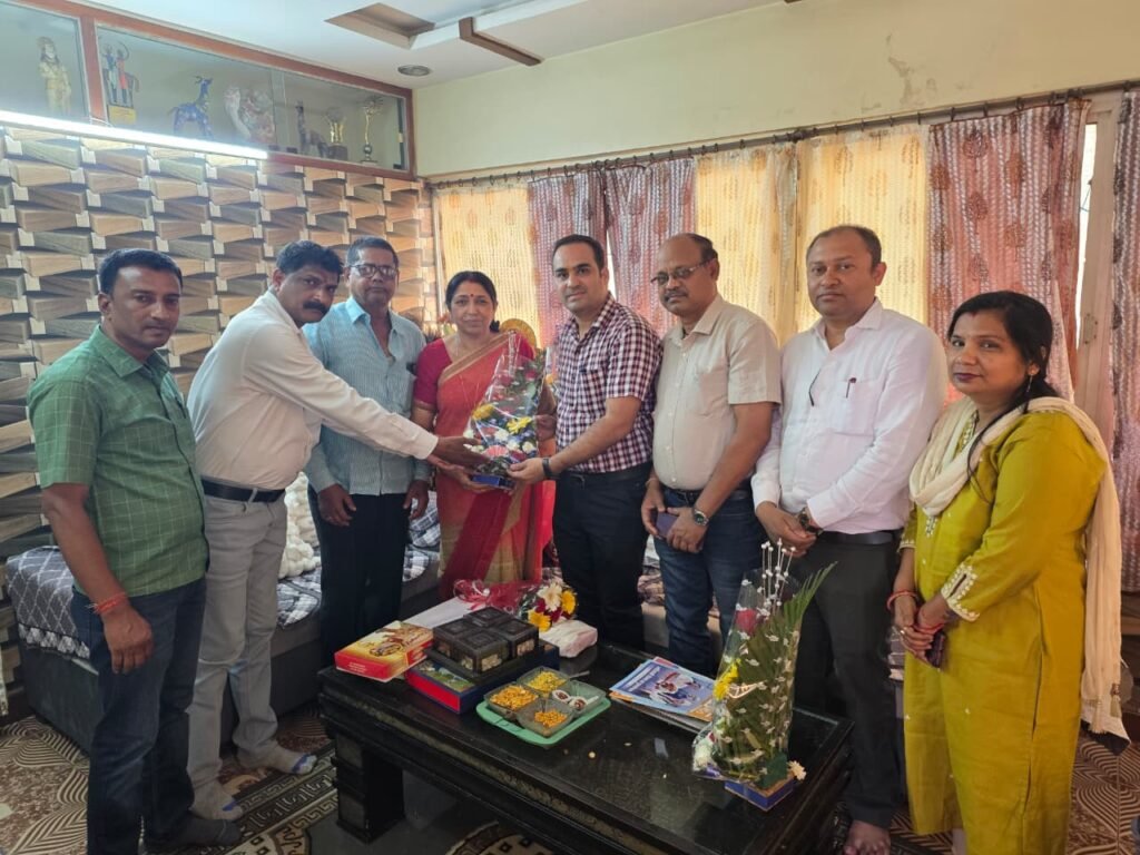 नवनिर्वाचित राज्य सभा सदस्य श्रीमती लक्ष्मी वर्मा को नगर निगम जोन अधिकारियों ने निर्वाचन पर दी हार्दिक शुभकामनाएं