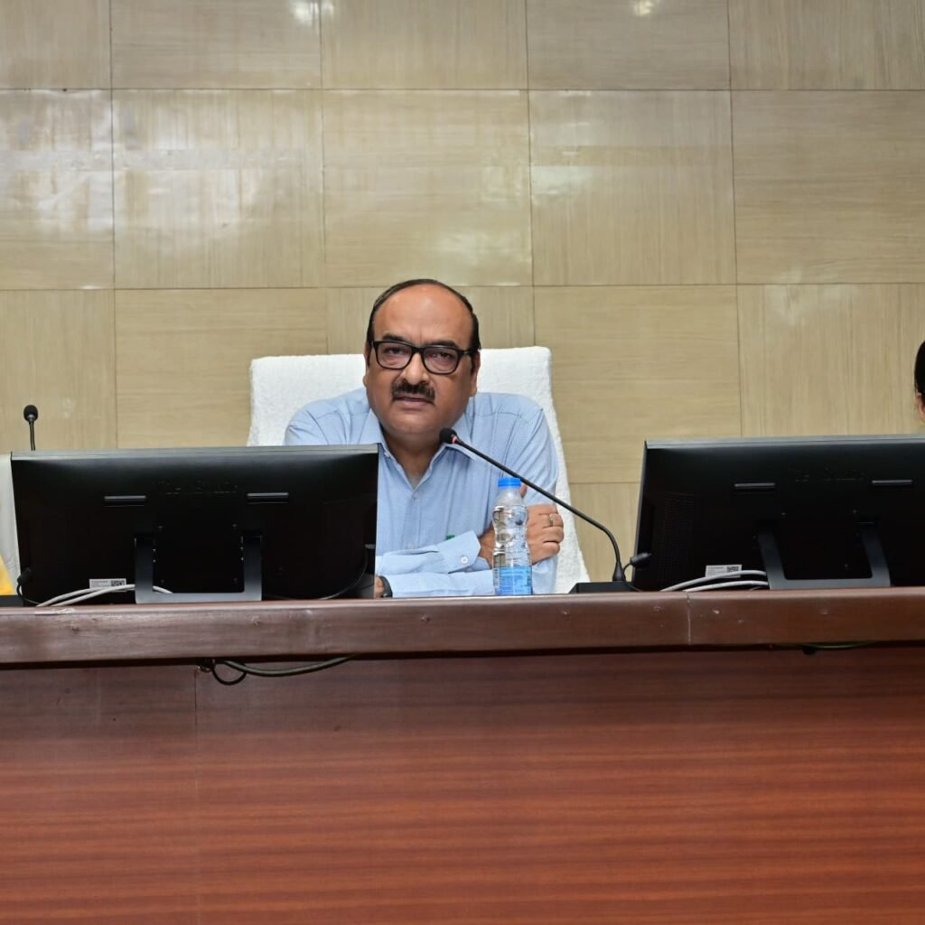 मुख्य सचिव विकास शील की अध्यक्षता में सम्पन्न हुई नक्सल प्रभावित जिलों के आजीविका संवर्धन हेतु परामर्श कार्यशाला