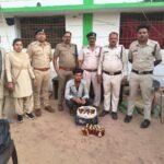 बलौदाबाजार : संयुक्त टीम ने 10 हजार रुपए से अधिक की देशी मदिरा किया जब्त