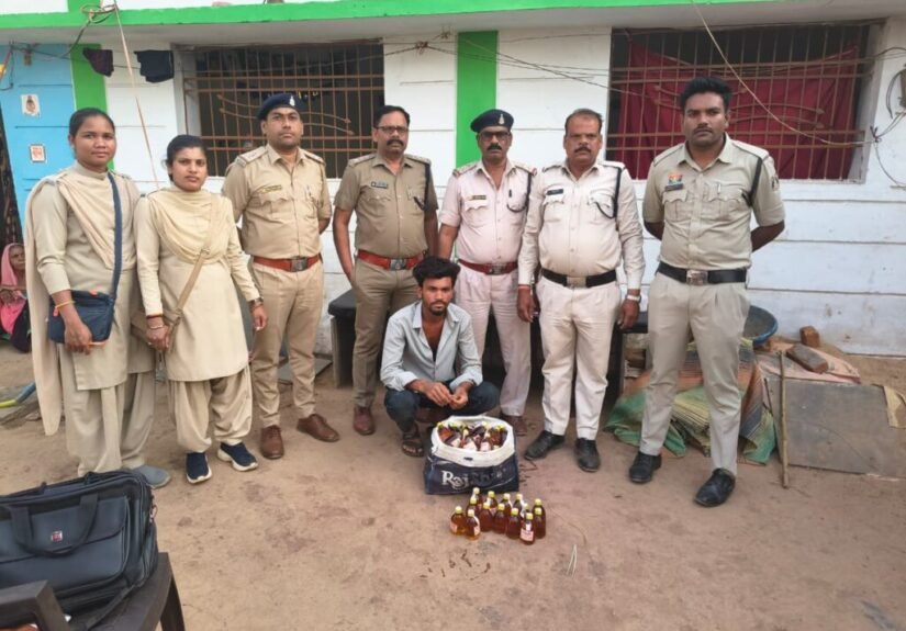 बलौदाबाजार : संयुक्त टीम ने 10 हजार रुपए से अधिक की देशी मदिरा किया जब्त
