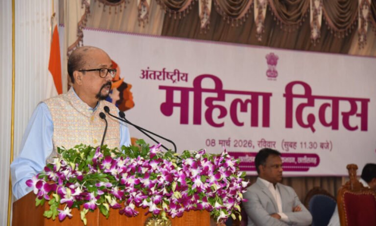 ‘नारी शक्ति इस देश के विकास की धुरी, अंतिम पंक्ति की महिलाओं तक विकास पहुंचाने के लिए हम कृत संकल्पित‘‘- राज्यपाल डेका