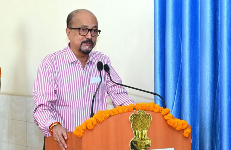 सेवा और समर्पण भाव के कारण भारतीय डॉक्टरों को देश के बाहर भी मिलता है सम्मान – डेका