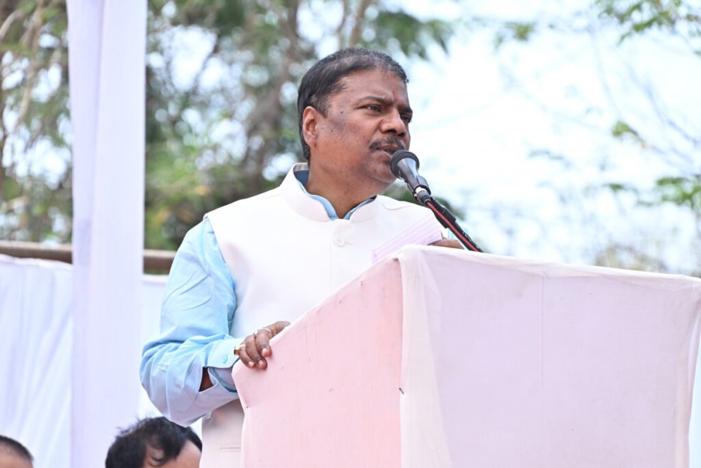 वनौषधि परंपरा के संरक्षण के लिए सरकार प्रतिबद्ध : वन मंत्री केदार कश्यप