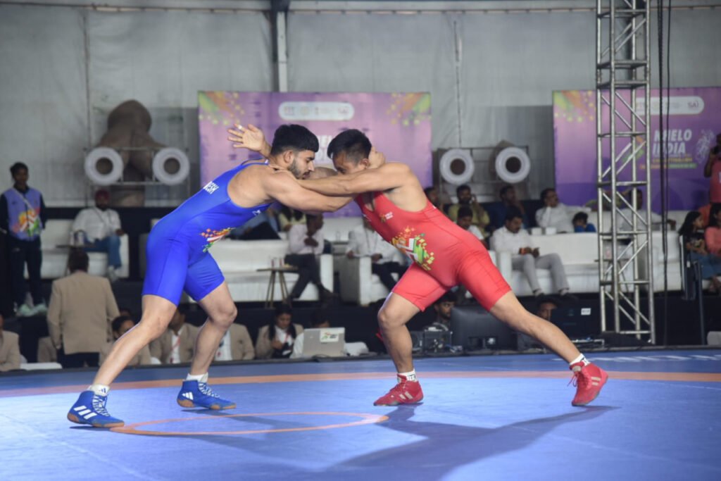 खेलो इंडिया ट्राइबल गेम्स 2026 : कुश्ती स्पर्धा के दूसरे दिन रोमांचक मुकाबले, खिलाड़ियों ने दिखाया शानदार प्रदर्शन